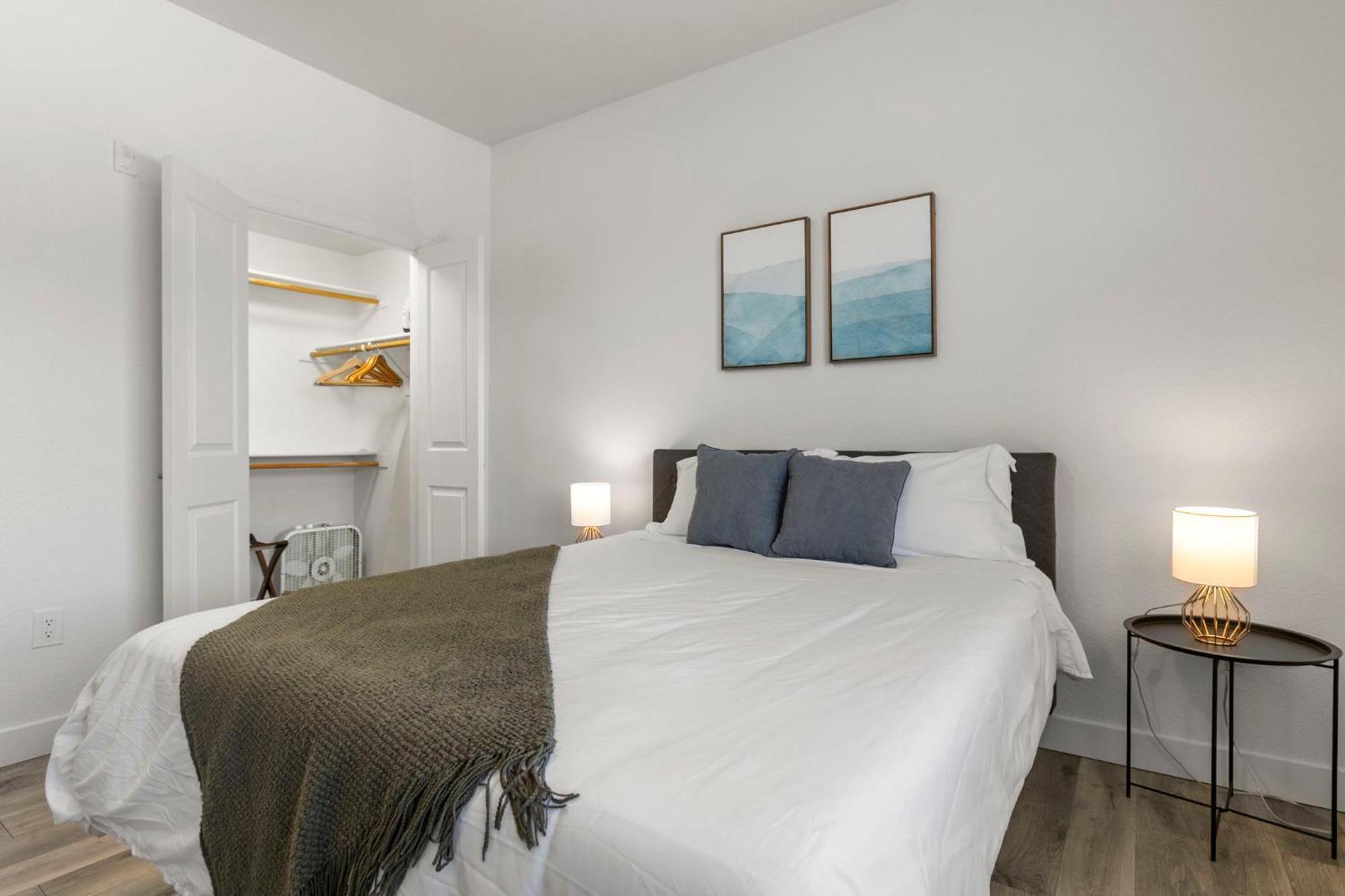 Cozysuites Glendale By The Stadium W Pool! 11 エクステリア 写真