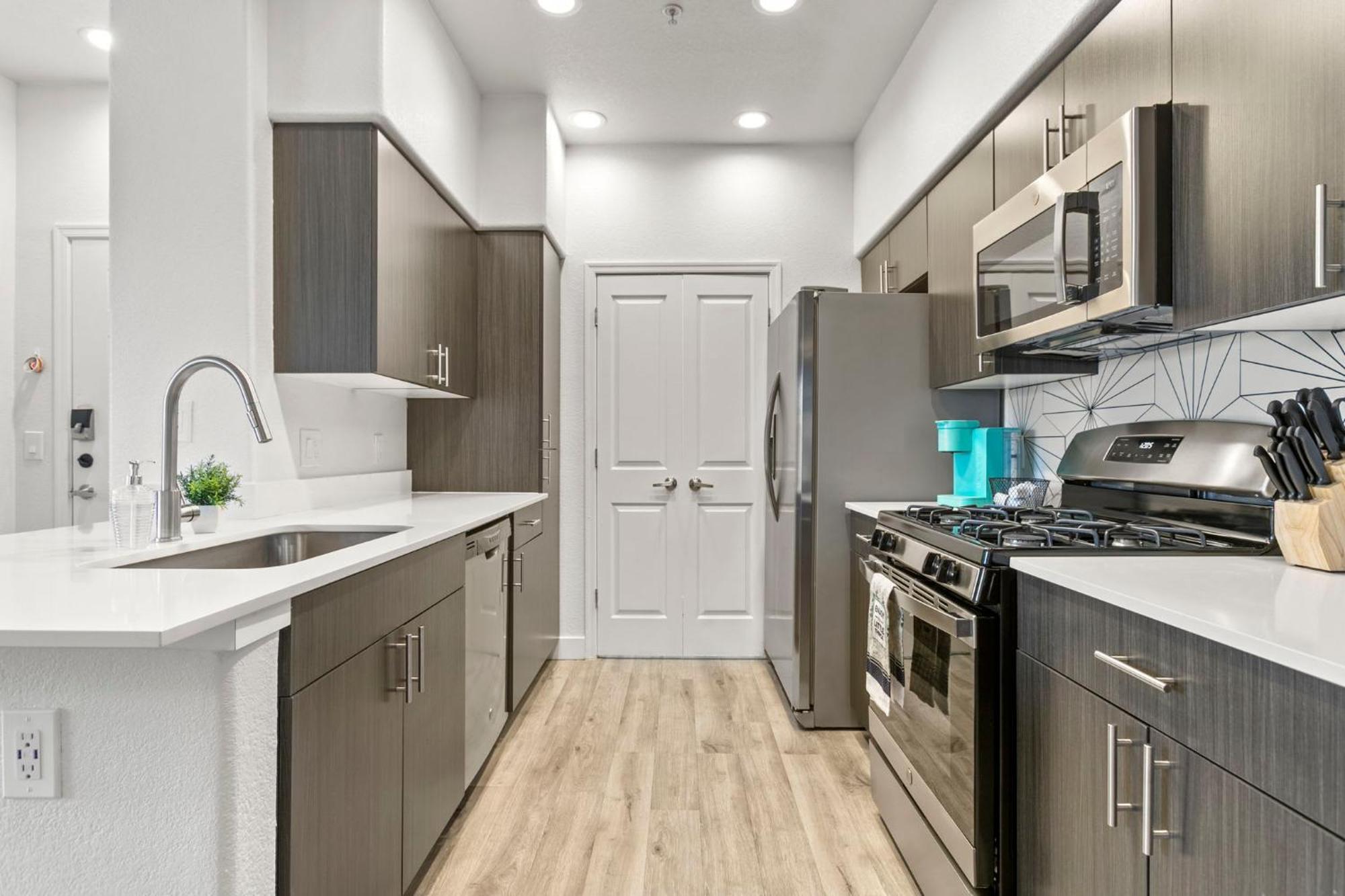Cozysuites Glendale By The Stadium W Pool! 11 エクステリア 写真