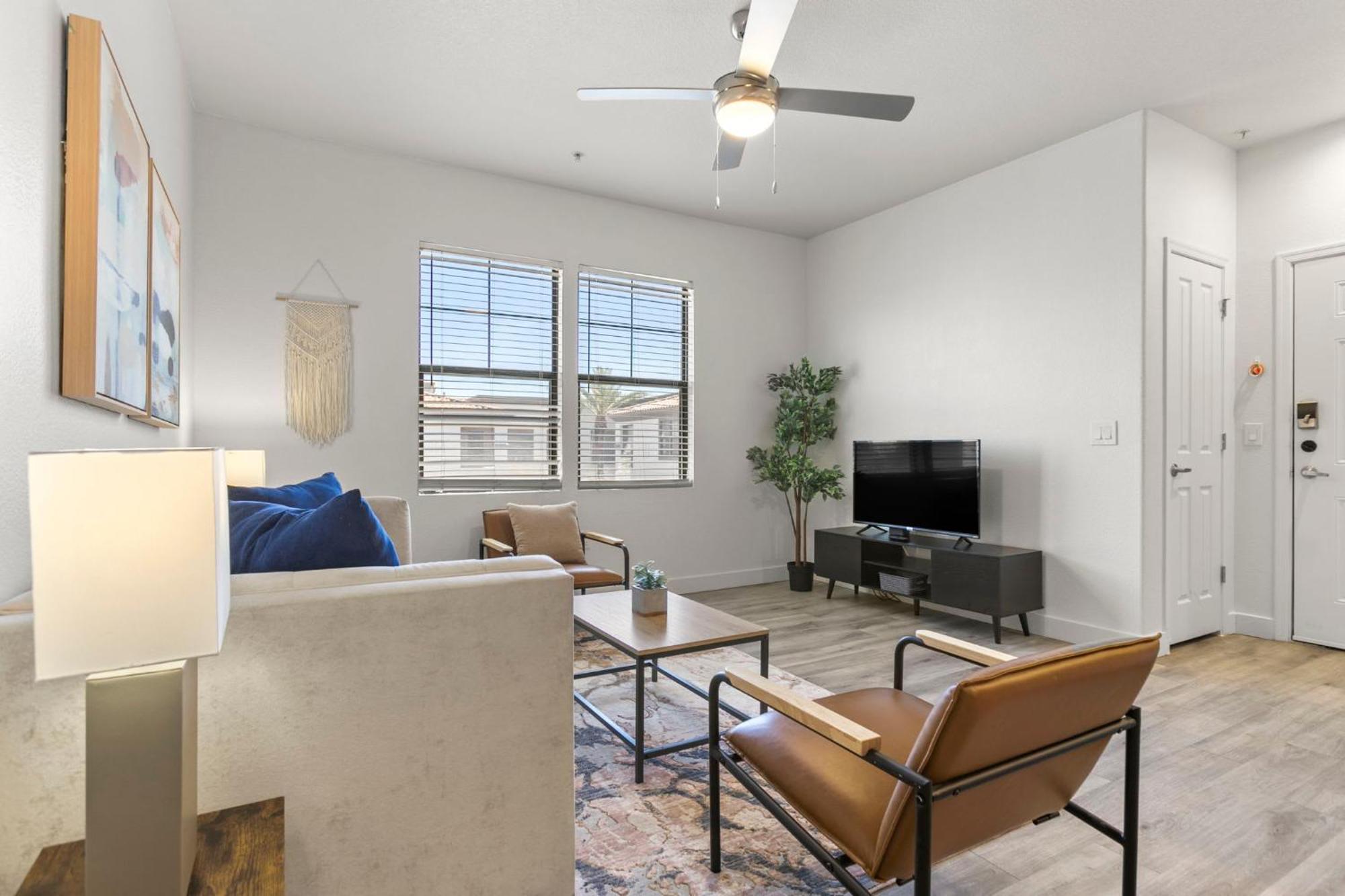 Cozysuites Glendale By The Stadium W Pool! 11 エクステリア 写真